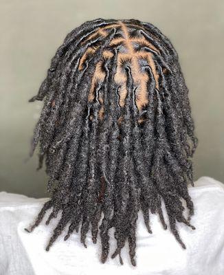 Locs maintenance re-twist