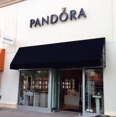 Pandora Jewelry @ The Bridge Street Town Centre in Huntsville, AL