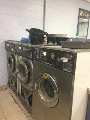 Lakeway Laundromat