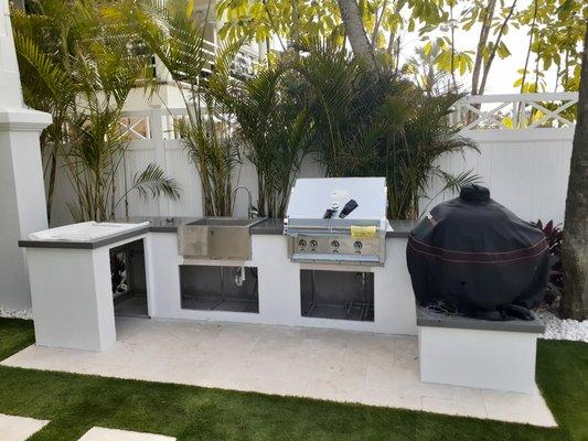 Custom Outdoor Kitchens and Appliances.