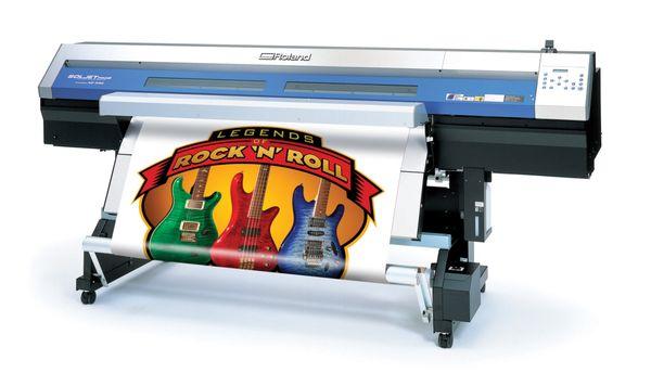 Large Format printer, prints and cuts at the same time