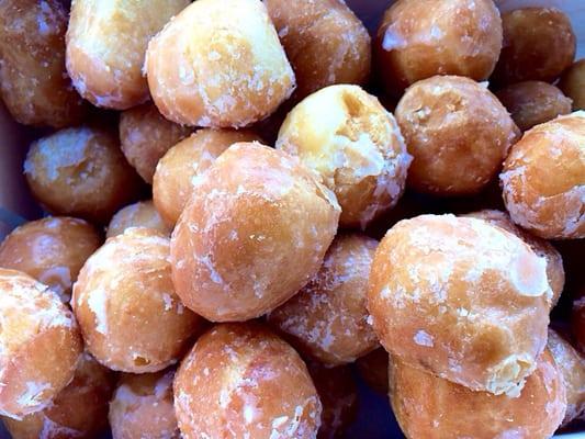 Doughnut holes - Happy Dounts: Beaumont, Texas