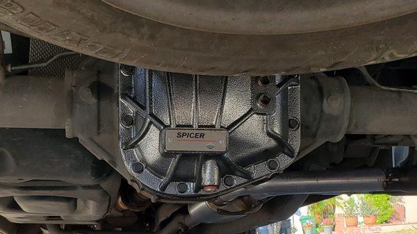 New differential cover installed.