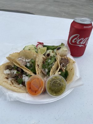 Tacos con bebidas