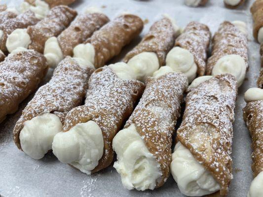 Fresh Filled Cannolis