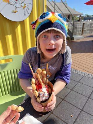 Bubble waffle ice cream sundae