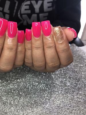 Pink & glitter acrylic nails