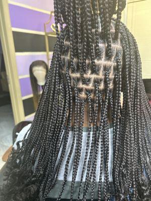 Knotless box braids