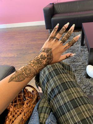 Hand Henna by Sachita.