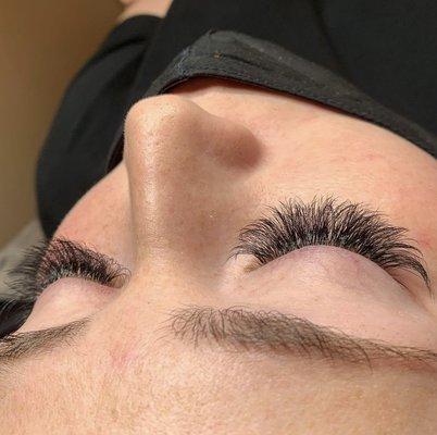 Volume lashes