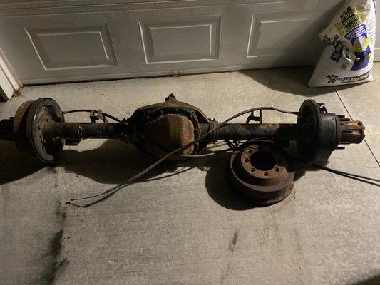 Ford F-250 rear axle