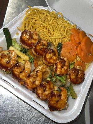 Shrimp Kabobs W/ Soba Noddles W/ Mix Veggie sweet carrots