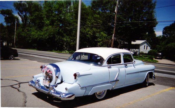 1953 Olds Super 88 304 c.i.d., 165 h.p. 4-speed Hydramatic tranny, pwr steer, pwr brakes, AM-FM deluxe radio, Continental kit, dual exhaust