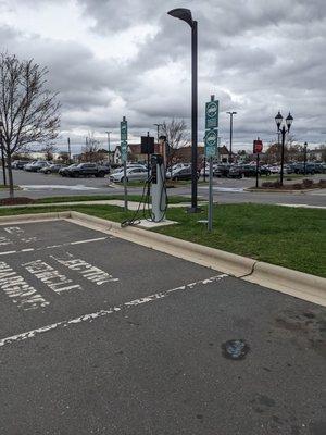 ChargePoint, 4821 Berewick Town Center Dr, Charlotte