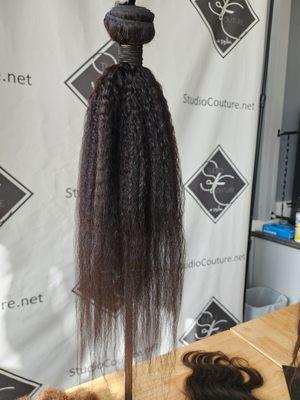 Natural KINKY Straight Bundle.