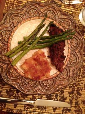 Pizmo with grilled asparagus and potatoes au gratin