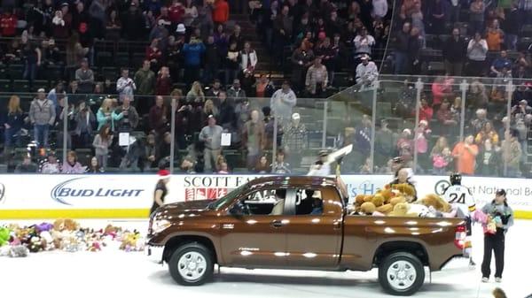 Teddy bear toss