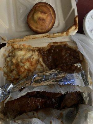 Beef brisket & tips, Mac n'cheese, baked beans and cornbread