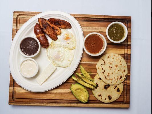 Desayuno salvadoreño