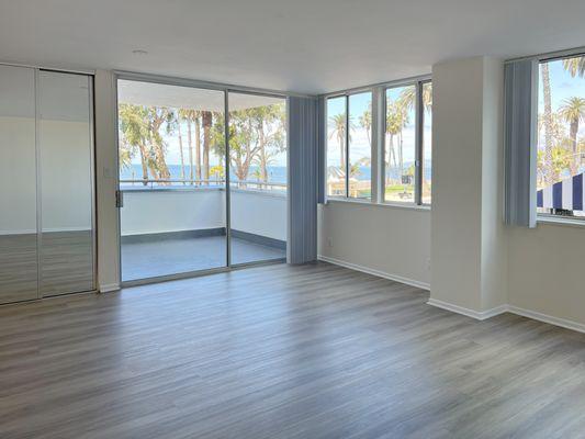 Studio apartment with ocean facing balcony