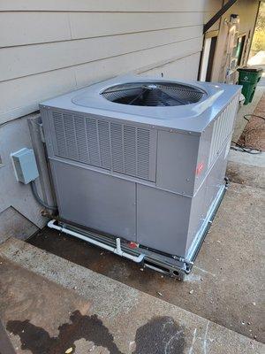 3.5 ton 16 Seer 2 Stage Gas/Package Unit