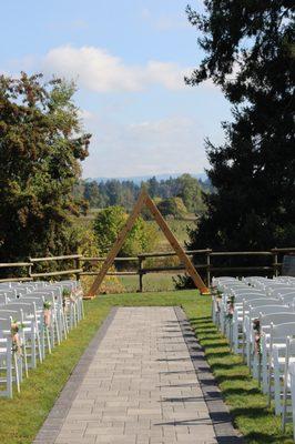 New outdoor bridal path. Scenic setting with Mt Hood + rolling countryside views.