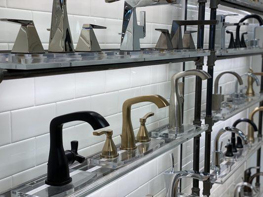 Delta Faucet & Shower  Display