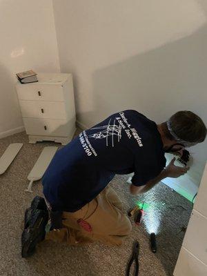 Bob working diligently to locate the electric issue crippling the dining, and both back bedrooms overhead light.