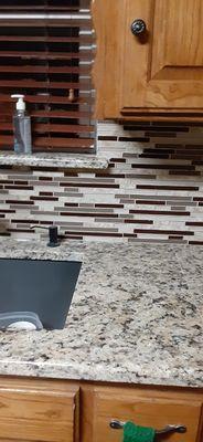 Ceramic tile kitchen backsplash