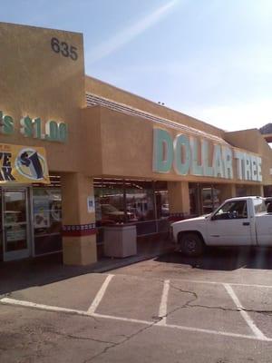 Front entrance to the store on w valencia rd.