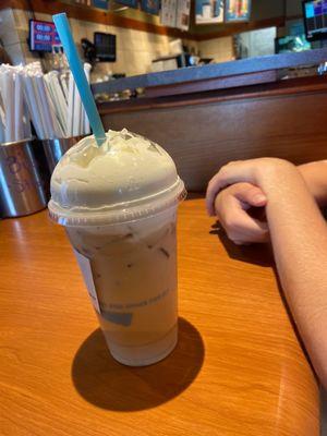 White chocolate mocha with whip - size medium