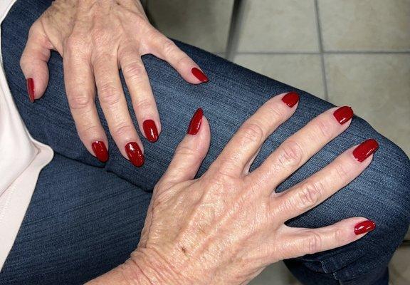 My aunt's classic Christmas mani