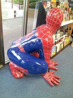 Dont be shy spidey man, keep backin' that ass up.