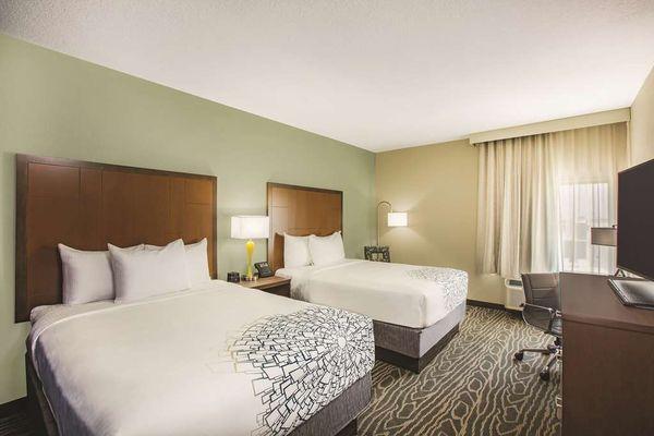 La Quinta Inn & Suites By Wyndham Wichita Northeast