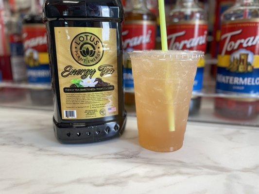 Lotus plant based energy drink: Peach Arnold Palmer with sweet black tea and lemonade