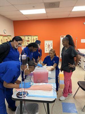 Mrs. Zayas Phlebotomist/ Venipuncture Lab Class