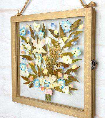 wedding bouquet shaped floating frame