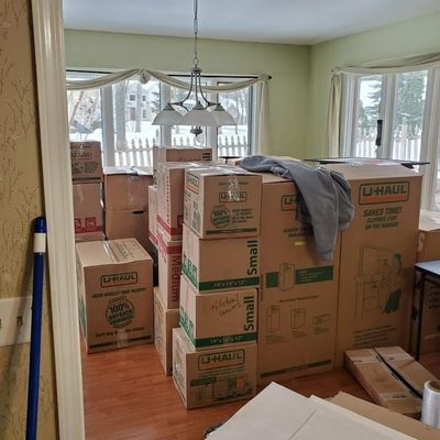 Professional moving that can accommodate all your needs including packing!