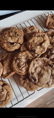 Classic Chocolate Chip Cookies (also available vegan and gluten free).