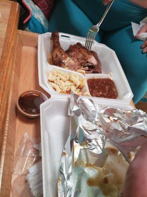 Sausage,chicken,ribs,pulled pork,beans ,potato salad ,mac n cheese all very tasty indeed !