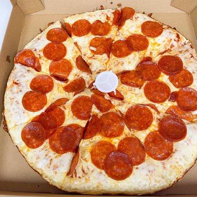 Large pepperoni pizza