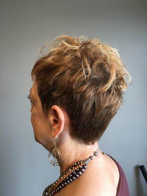 Textured razor pixie cut by: Jenny McCall. Call 248-767-4280 for an appointment!