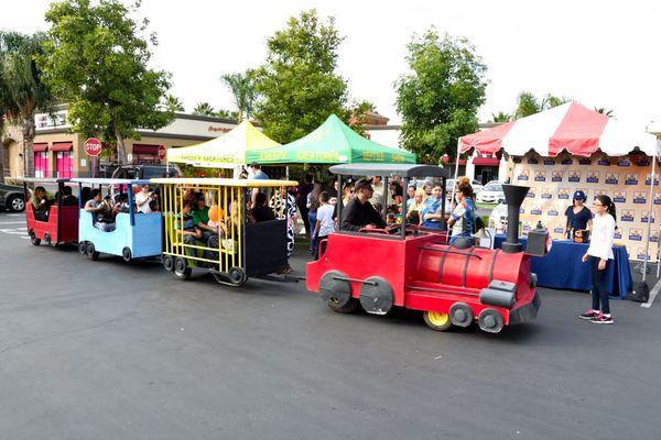 Train rides for everyone! Choo Choo!