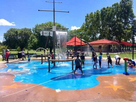 Splash pad