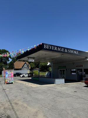 Dutchess Beverage & Smoke