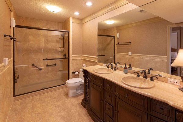 Bathroom in Eagles Lodge, main level.