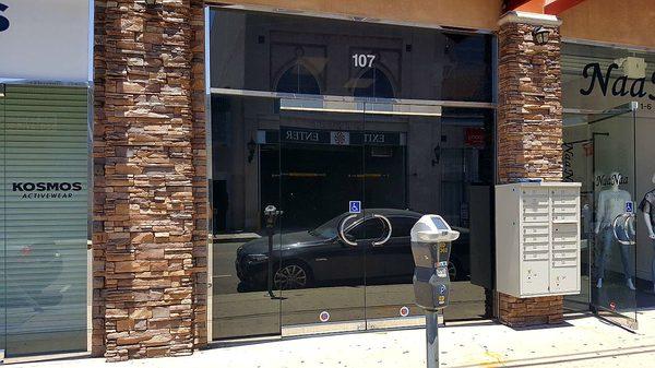 Store front view of the completed job. #2 #Privacy #Security #Tint #GreySilverGrey10 #Downtown #LosAngeles #TintEmUp