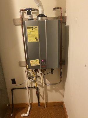 Tankless propane water heater