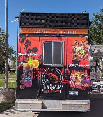 La Baja Mariscos, Sushi, & Grill