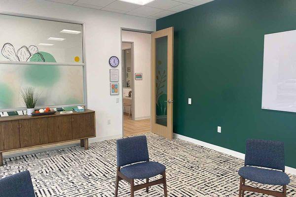 Area for therapists helping adolescents and teens with mental health issues in intensive outpatient program in Newport Beach, CA.